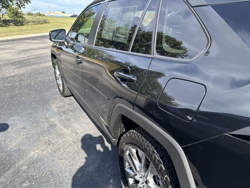 Used 2020 Toyota RAV4 XLE PremiumImage 10
