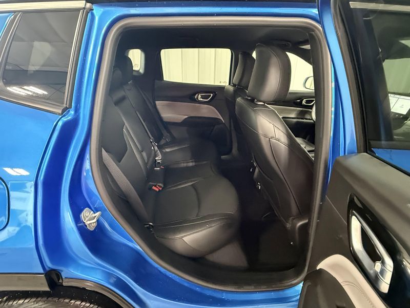 Used 2024 Jeep Compass LimitedImage 10