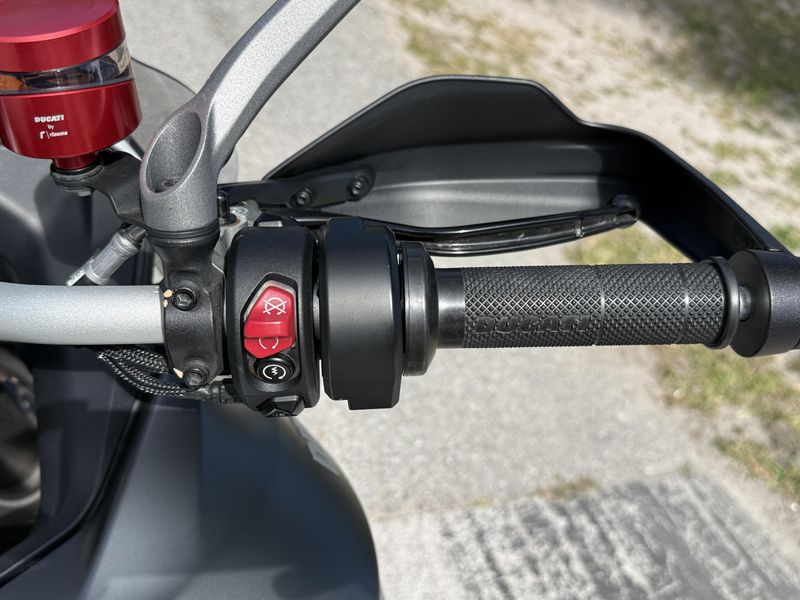 2022 Ducati Ducati Multistrada V4 S Travel + Radar Spoked Wheels