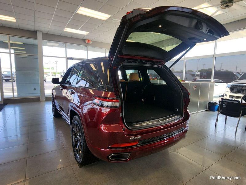 New 2025 Jeep Grand Cherokee Summit Reserve 4x4Image 44