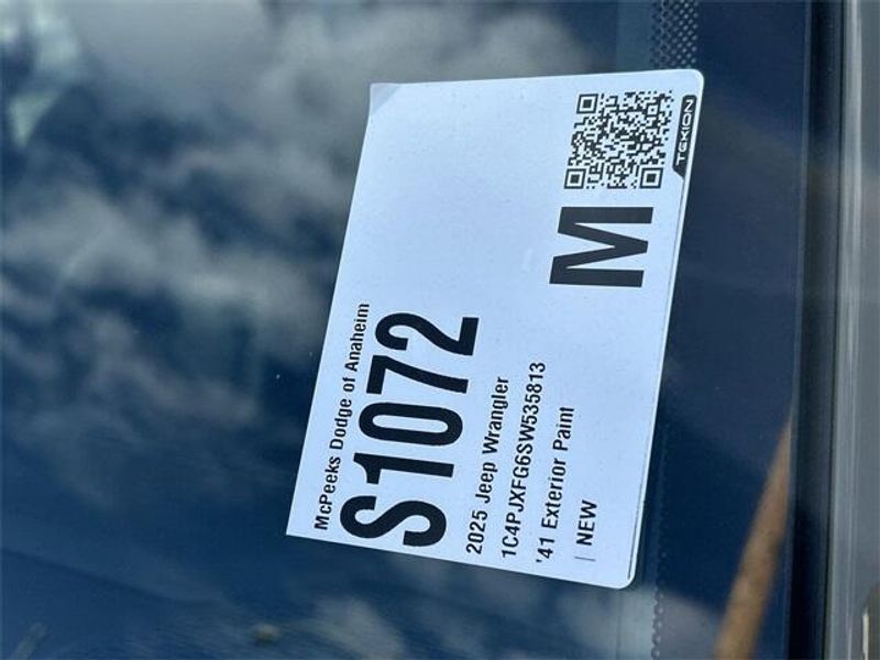 New 2025 Jeep Wrangler 4-door RubiconImage 24