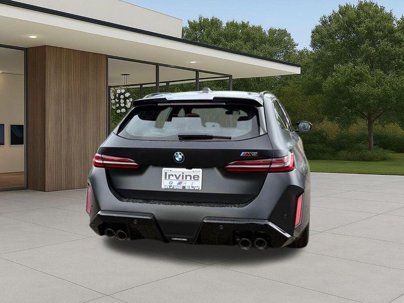 New 2026 BMW M5 BaseImage 9