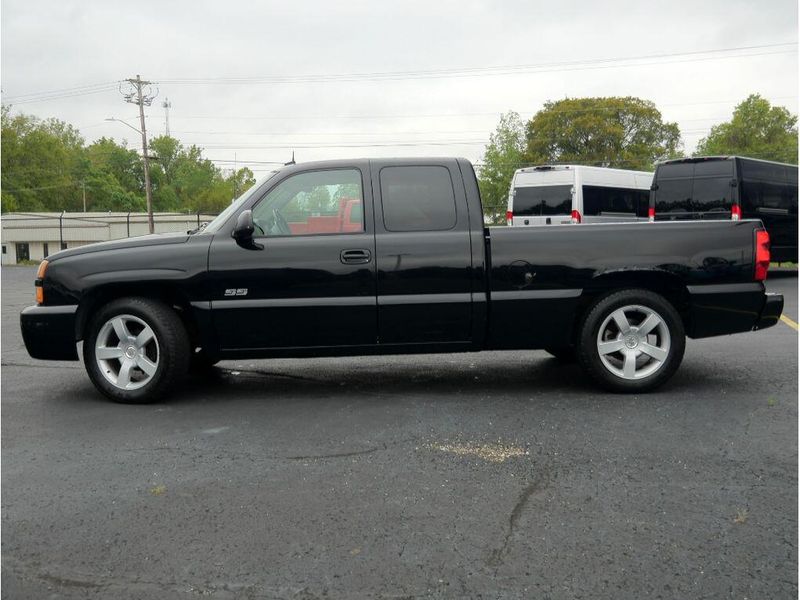 2004 Chevrolet Silverado 1500 SSImage 11