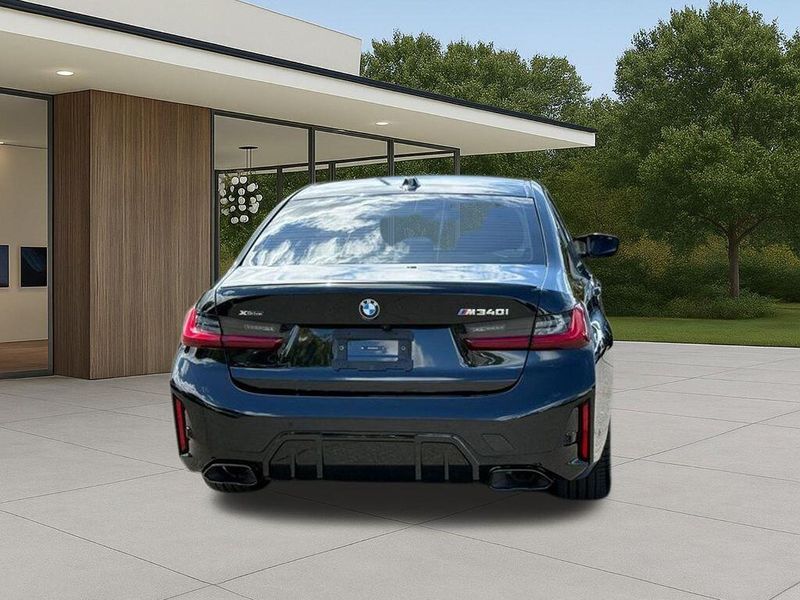 Used 2025 BMW 3 Series M340i xDriveImage 9