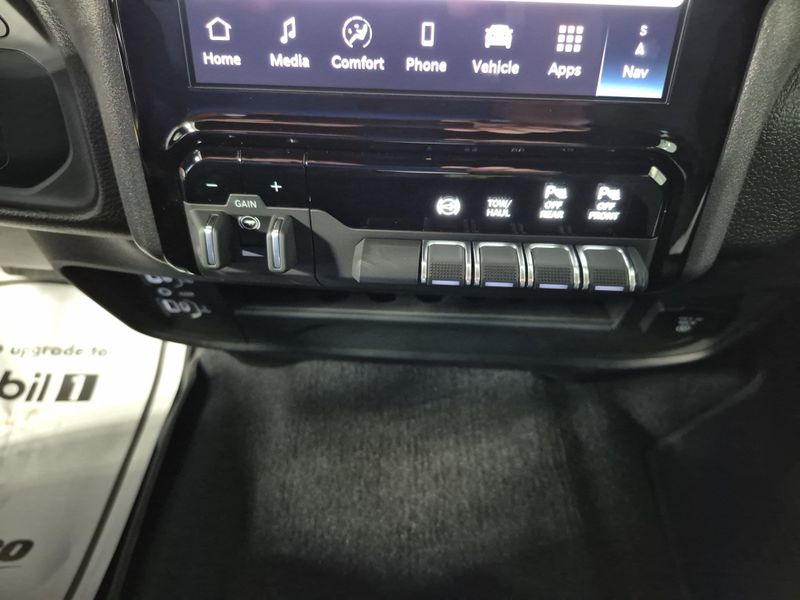 New 2025 RAM 3500 Tradesman Crew Cab 4x4 8