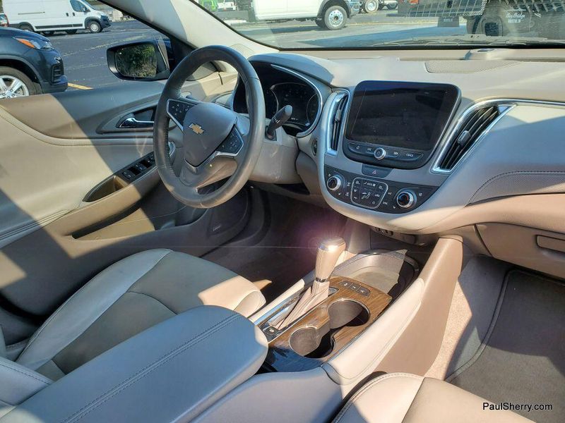 2016 Chevrolet Malibu PremierImage 12