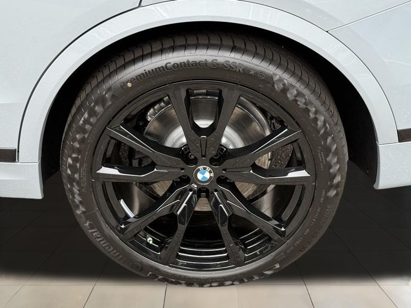 2026 BMW X7 xDrive40iImage 17