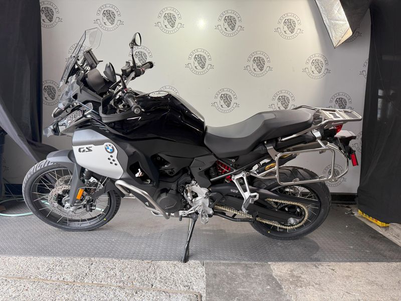 2025 BMW F900GSA 