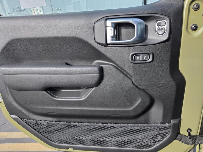 New 2026 Jeep Wrangler 4-door Rubicon