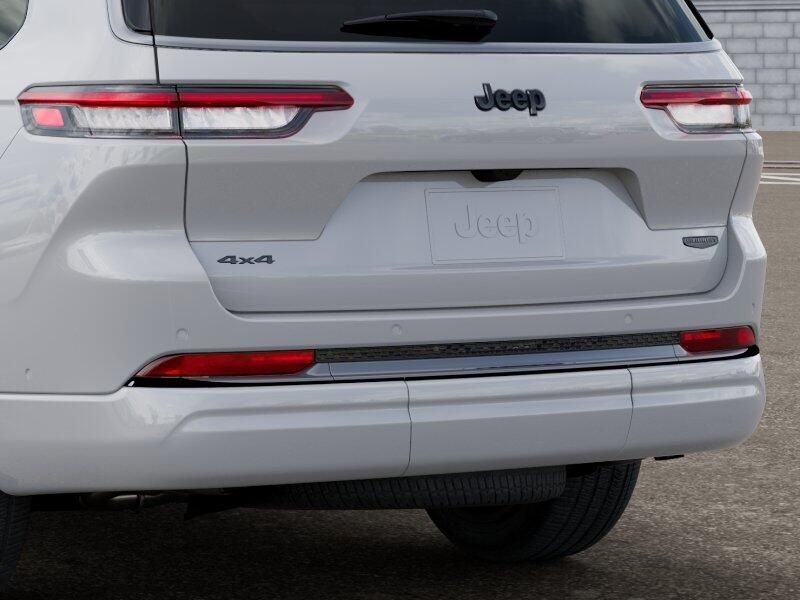 New 2026 Jeep Grand Cherokee L Summit 4x4Image 13