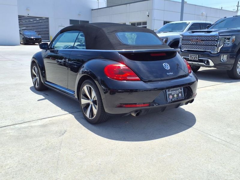 2014 Volkswagen Beetle 2.0T R-LineImage 2