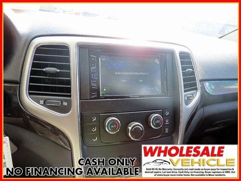 2012 Jeep Grand Cherokee LaredoImage 15