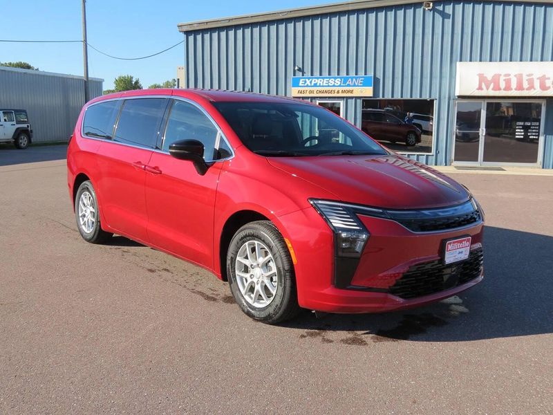 New 2027 Chrysler Pacifica SelectImage 2