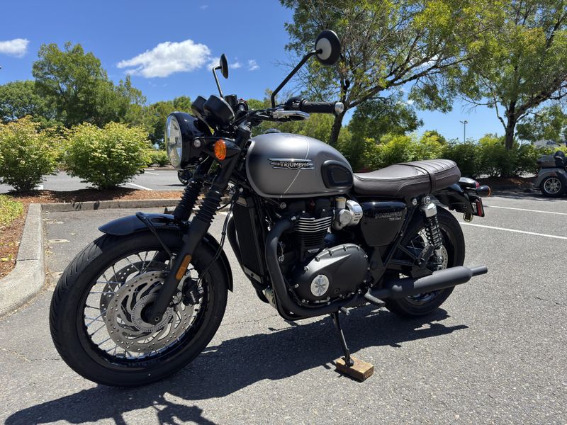 2025 Triumph Bonneville T120 BLACK - GRAPHITE - MATTE GRAPHITE - SALE PENDING 