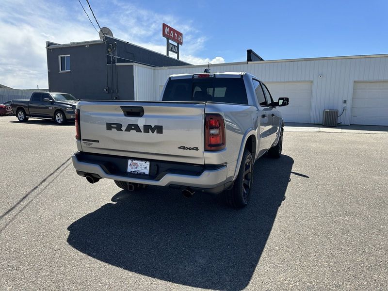 2025 RAM 1500 Big Horn Crew Cab 4x4 5