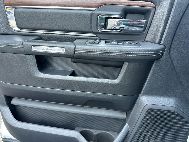2018 Ram 2500 Laramie photo 18