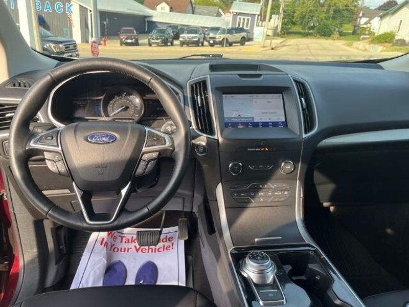 2020 Ford Edge SEL photo 13