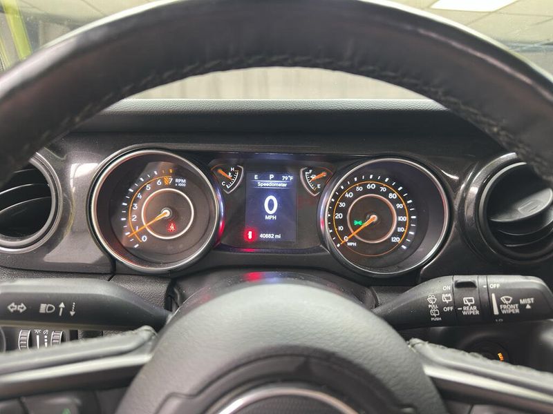 Used 2022 Jeep Wrangler Unlimited Sport AltitudeImage 9