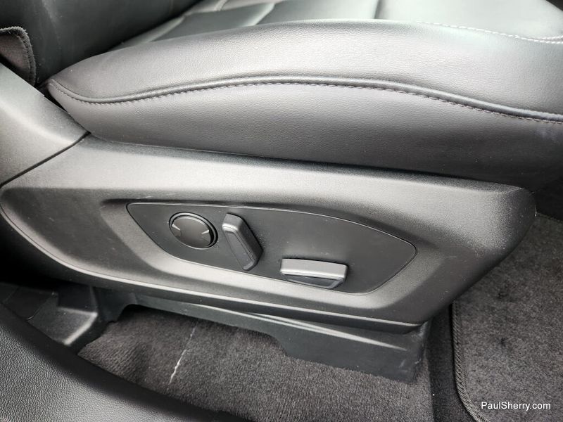 Used 2024 Ford Explorer XLT