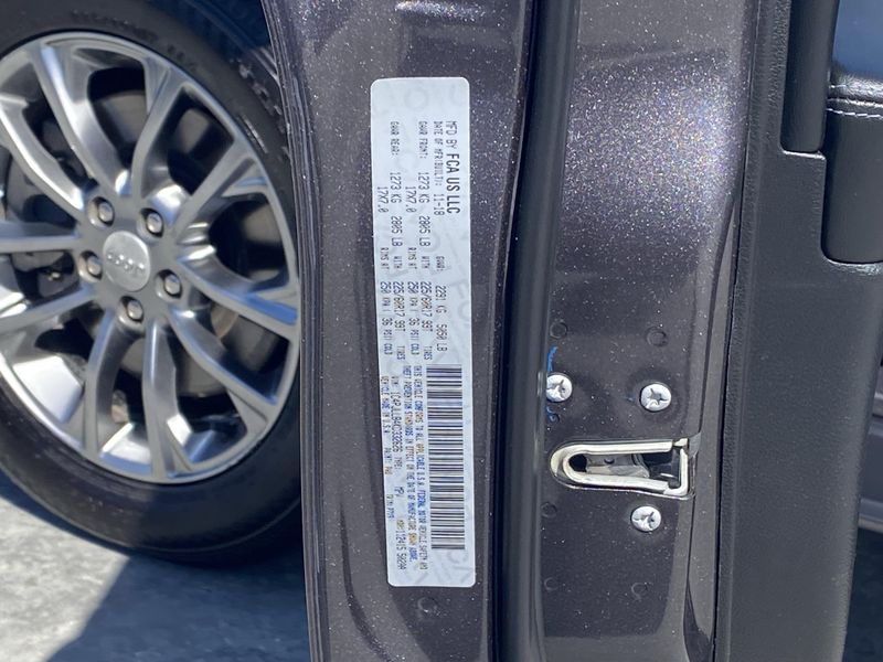 Used 2019 Jeep Cherokee Latitude PlusImage 30