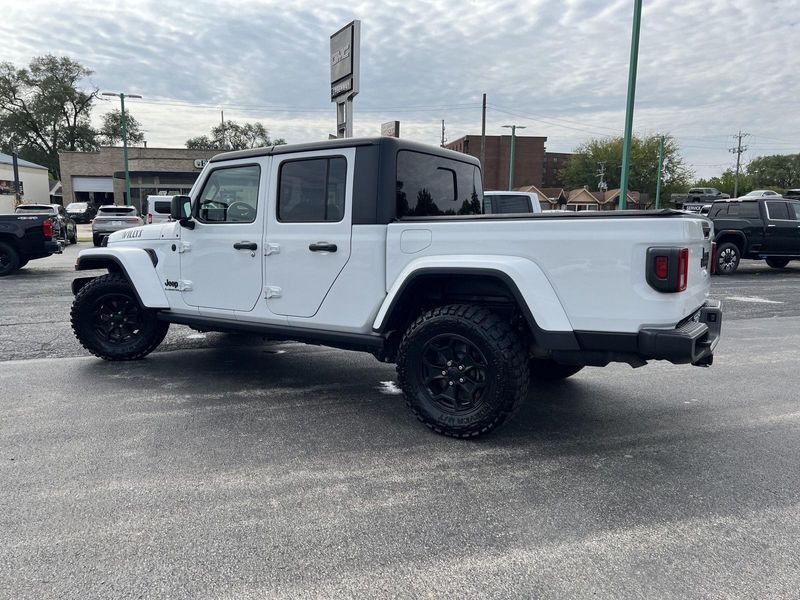 2021 Jeep Gladiator Willys photo 12