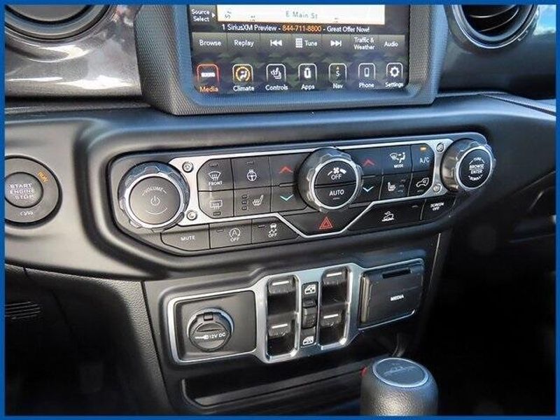 2022 Jeep Gladiator Altitude photo 15
