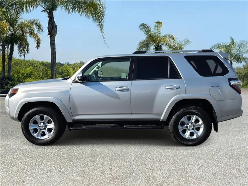 2023 Toyota 4Runner SR5 photo 2