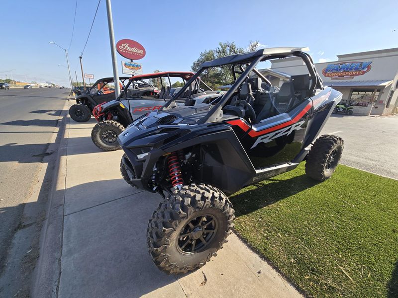 2025 Polaris RZR PRO XP ULTIMATE ONYX BLACK Image 2