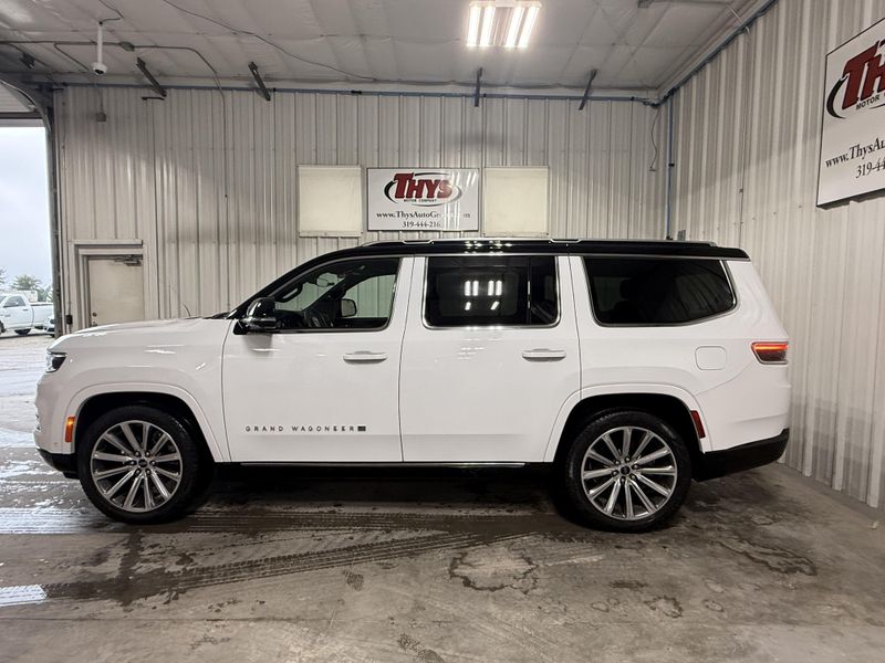 2025 Jeep Grand Wagoneer Image 16