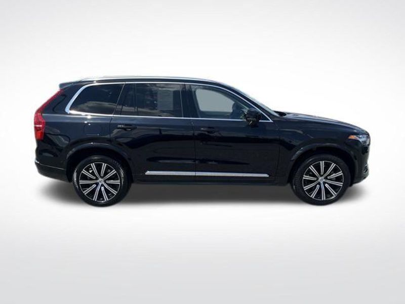 2024 Volvo XC90 B6 Plus Bright Theme