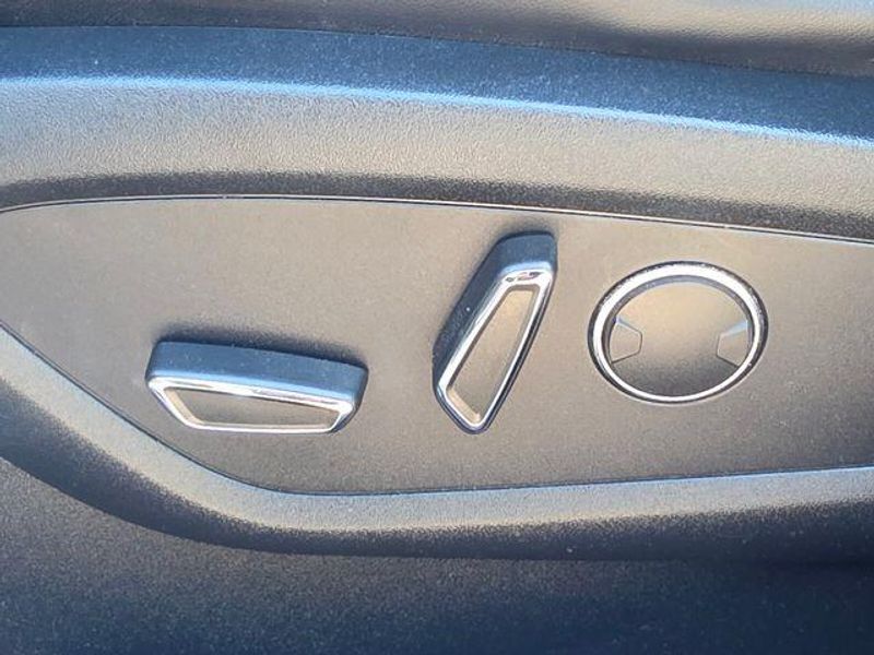 Used 2017 Lincoln MKX SelectImage 21