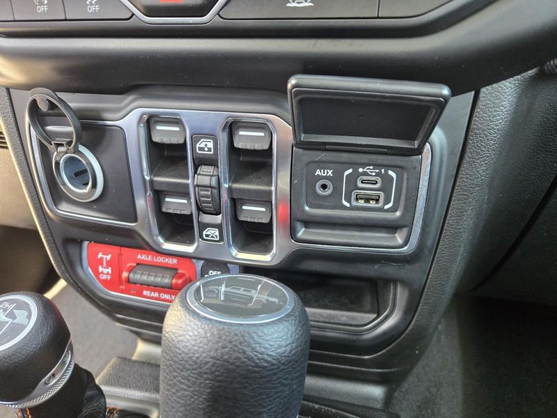 Used 2021 Jeep Gladiator Mojave 4x4