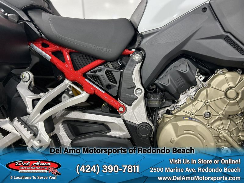 2024 Ducati MULTISTRADA V4 S TRAVEL & RADAR SPOKED WHEELS Image 9
