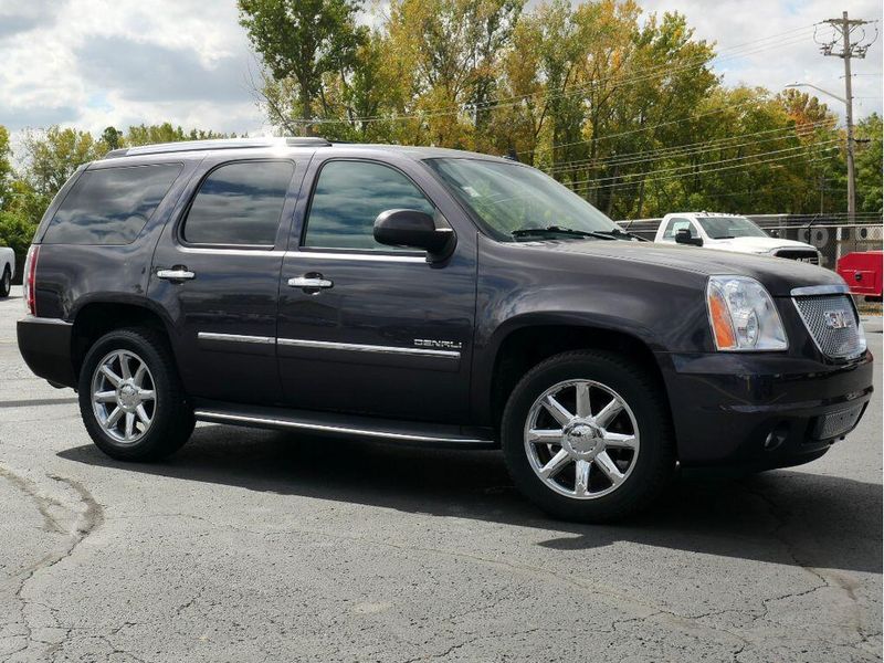 2010 GMC Yukon DenaliImage 8