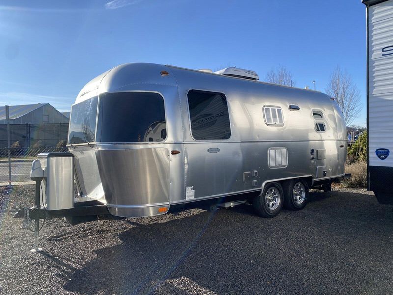 Used 2019 AIRSTREAM FLYING CLOUD 23FB Image 6
