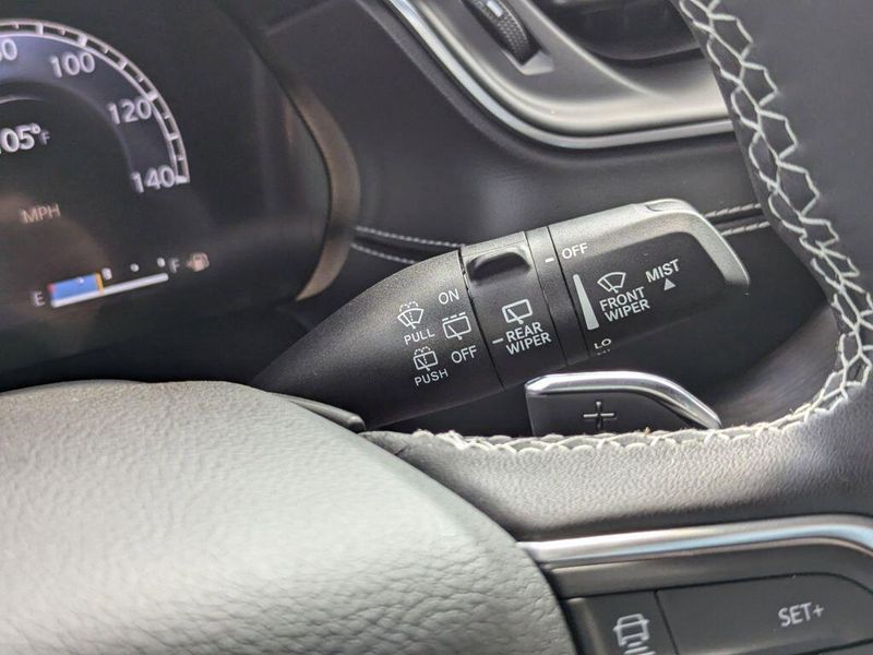 New 2024 Jeep Grand Cherokee L Limited 4x2Image 27