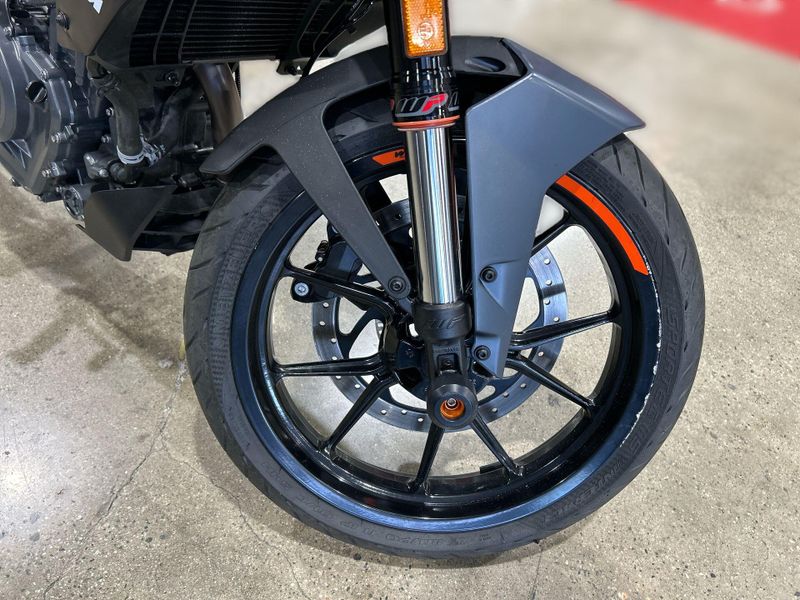 2023 KTM DUKE 390 Image 18