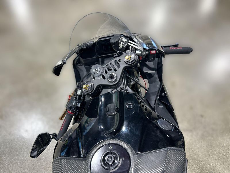 Used 2015 Yamaha YZF-R1 Image 15