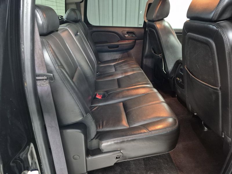 2008 Chevrolet Silverado 3500HD DRW LTZImage 10