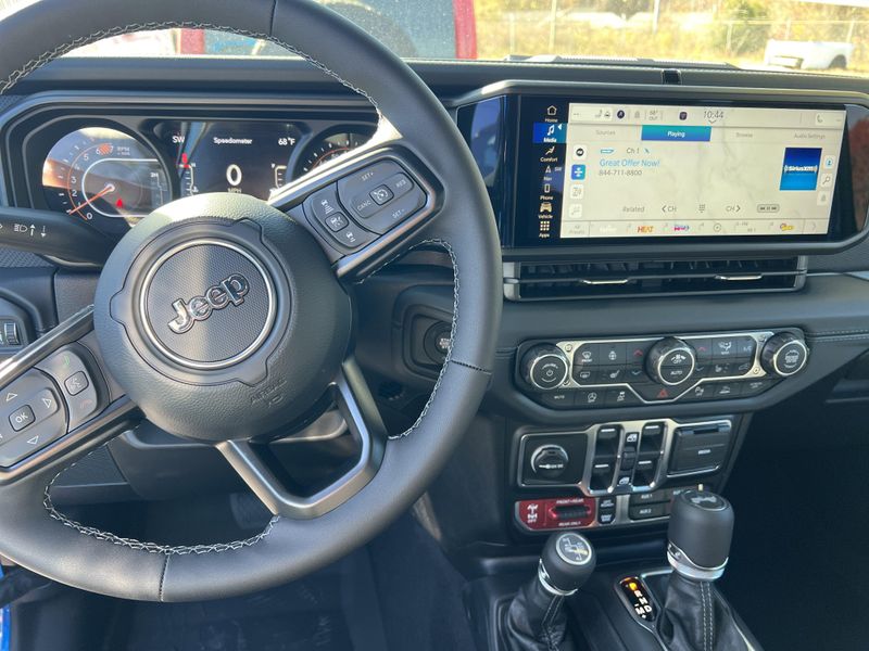 New 2026 Jeep Wrangler 4-door Rubicon XImage 18