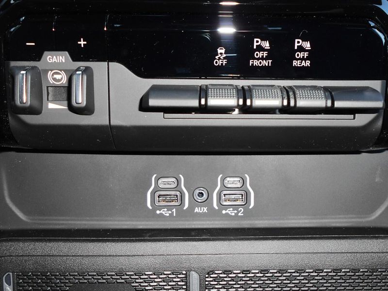 2025 RAM 1500 Big Horn Crew Cab 4x4 5