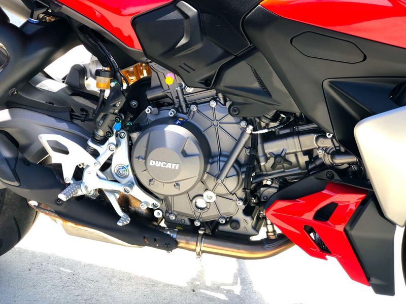 New 2026 Ducati STREETFIGHTER V2 S 896 Image 20