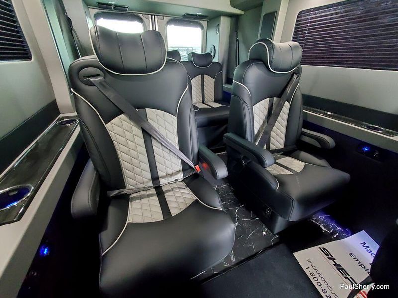 2024 RAM Promaster 3500 Slt+ Window Van High Roof 159