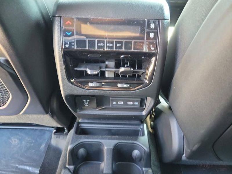 New 2026 Jeep Grand Cherokee L Limited 4x2