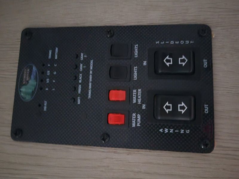 Used 2023 FOREST RIVER EVO 176 QB Image 23