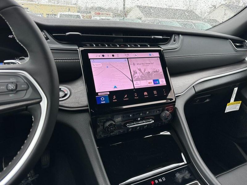 2025 Jeep Grand Cherokee Limited 4x4Image 3