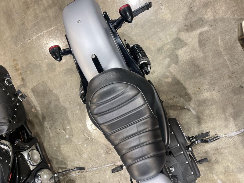 Used 2020 Harley-Davidson SPORTSTER IRON 883 Image 14