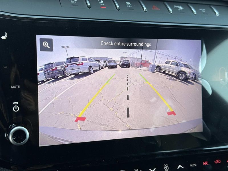 New 2026 Jeep Grand Cherokee L Laredo Altitude 4x2