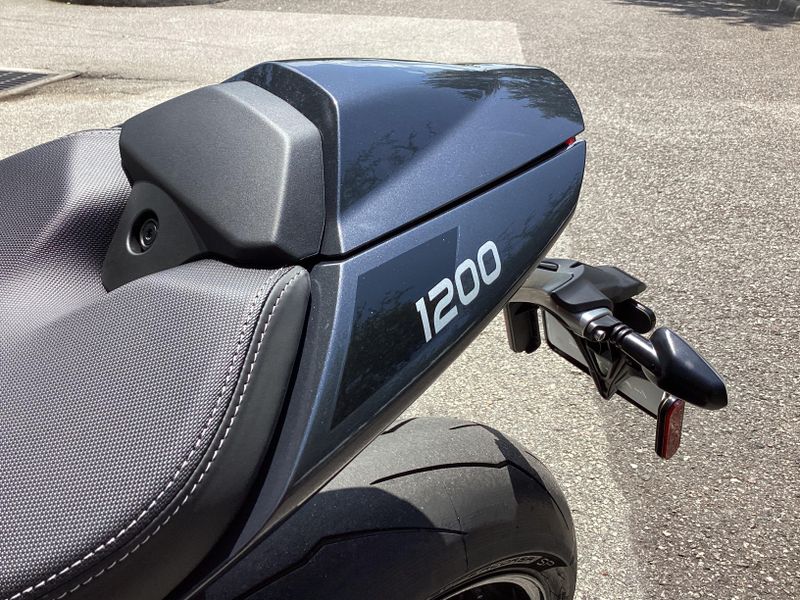 2025 Triumph Speed Triple 1200 RS 