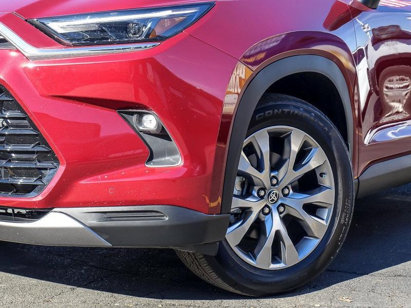 2024 Toyota Grand Highlander Limited photo 3